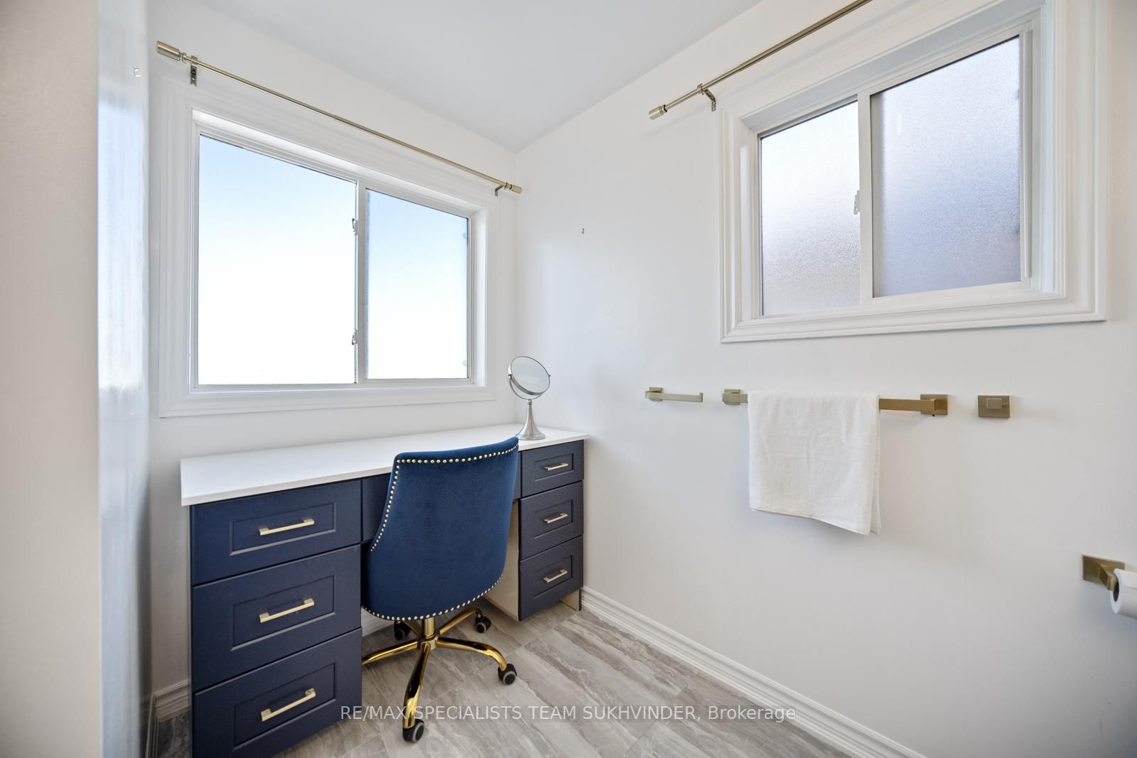 83 Emily Carr Crescent