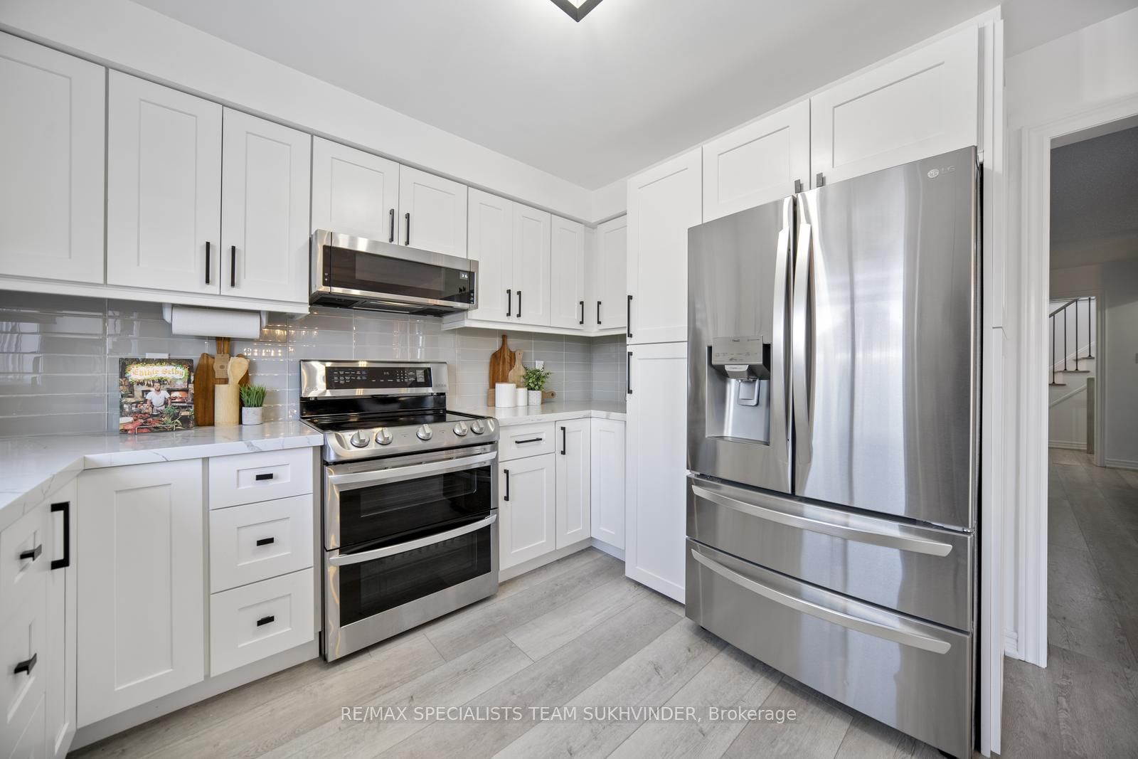 83 Emily Carr Crescent