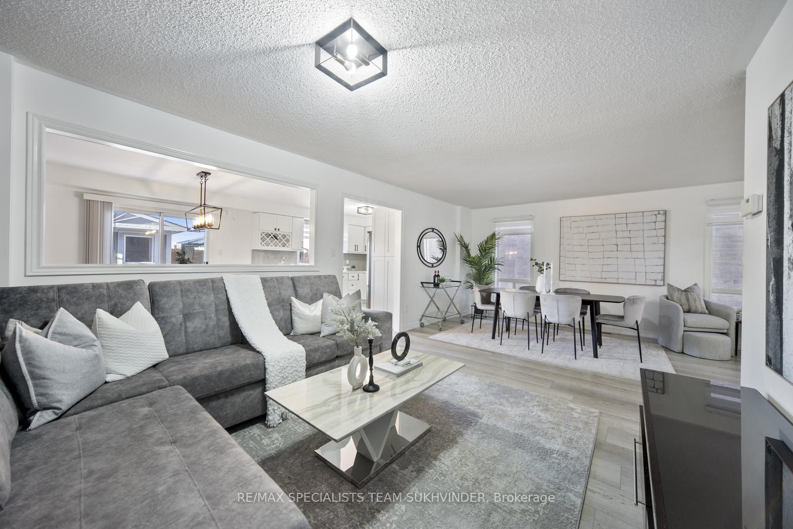 83 Emily Carr Crescent