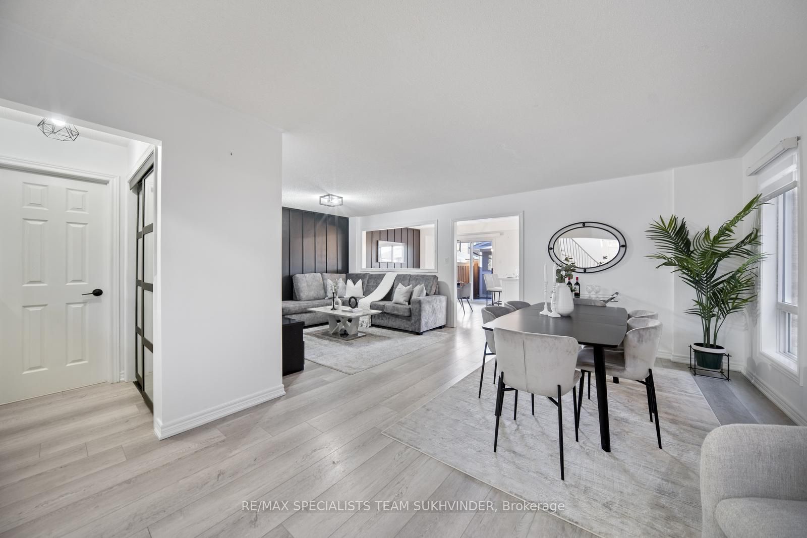 83 Emily Carr Crescent