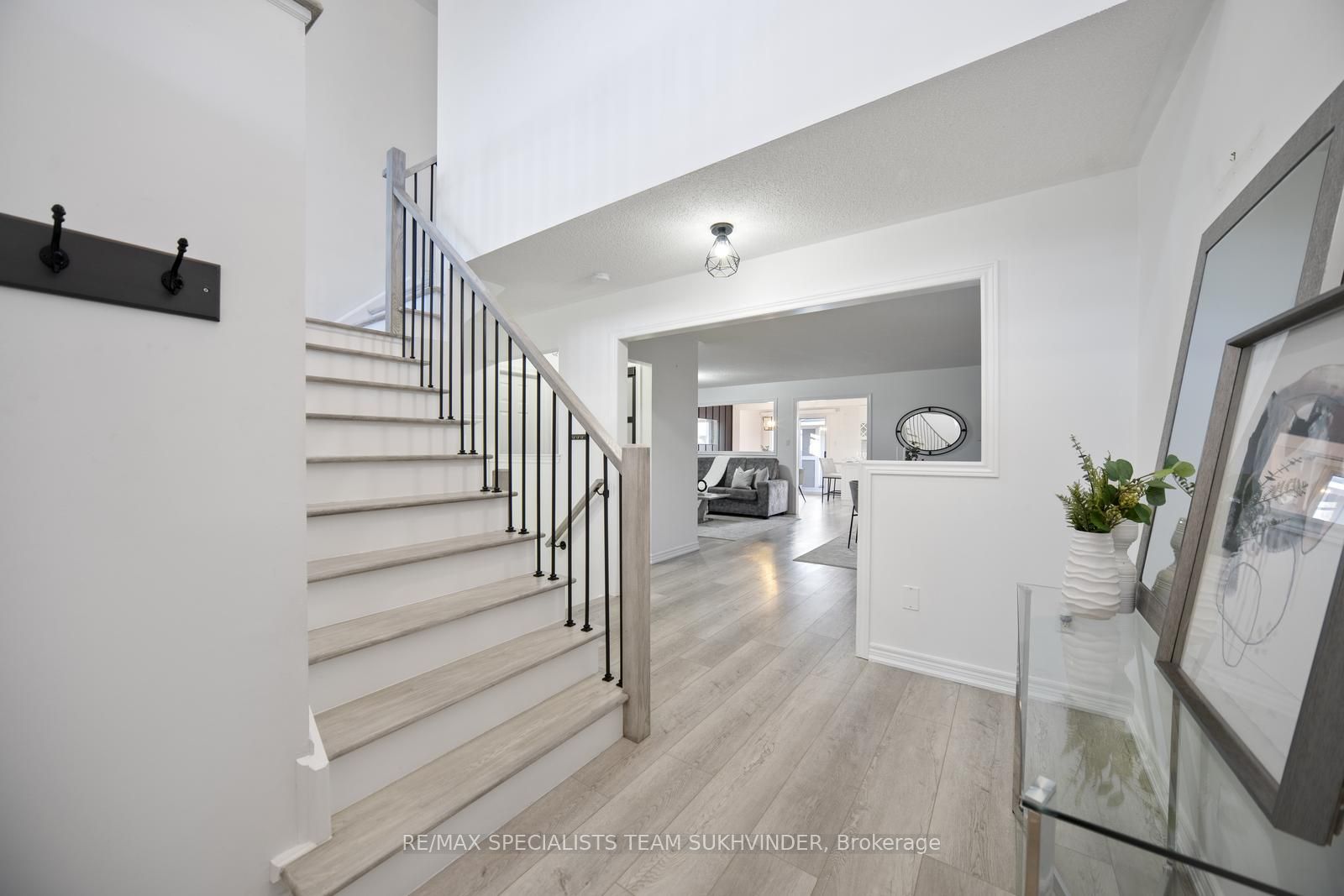 83 Emily Carr Crescent