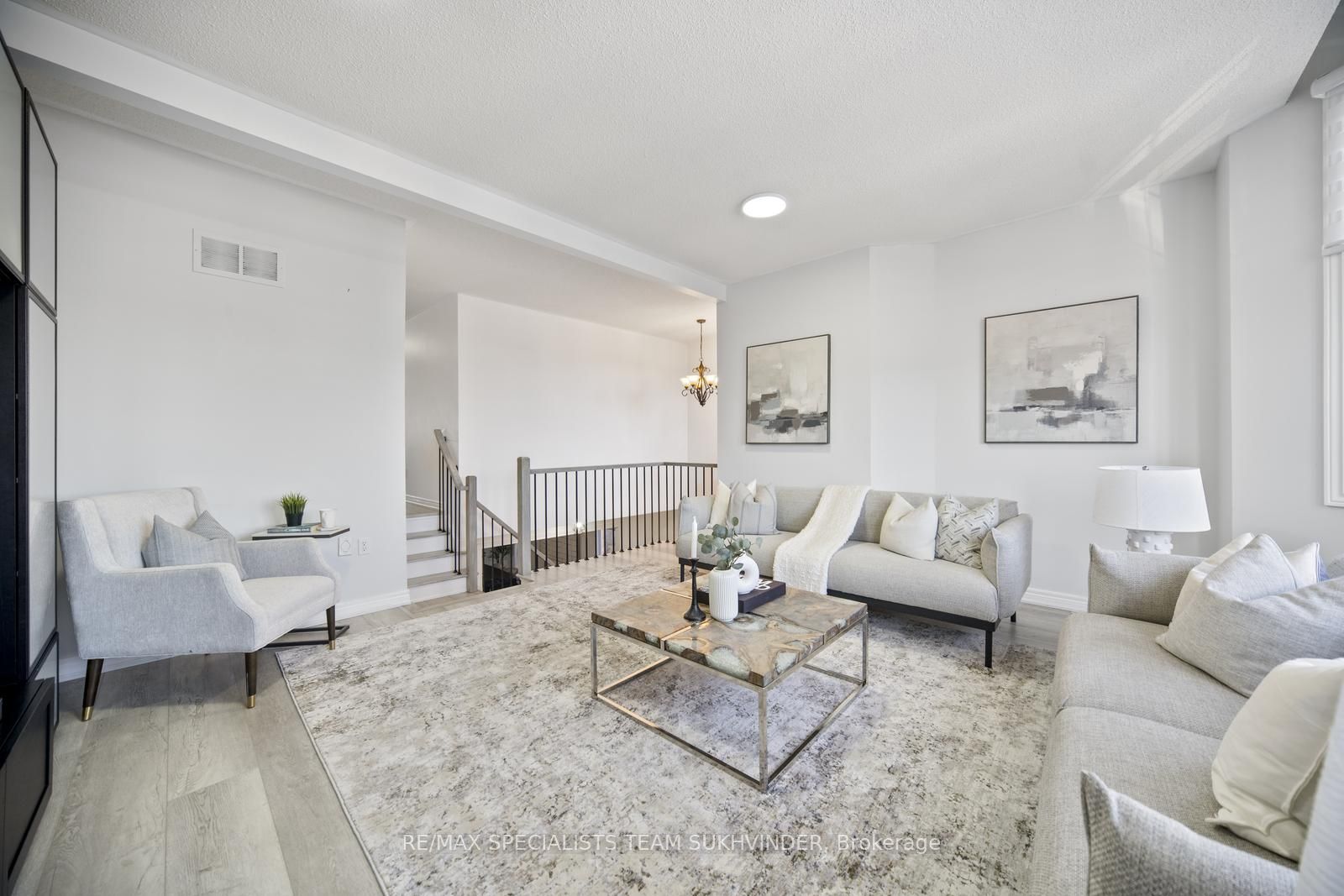 83 Emily Carr Crescent