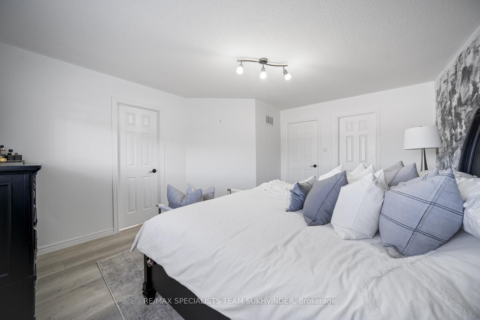 83 Emily Carr Crescent