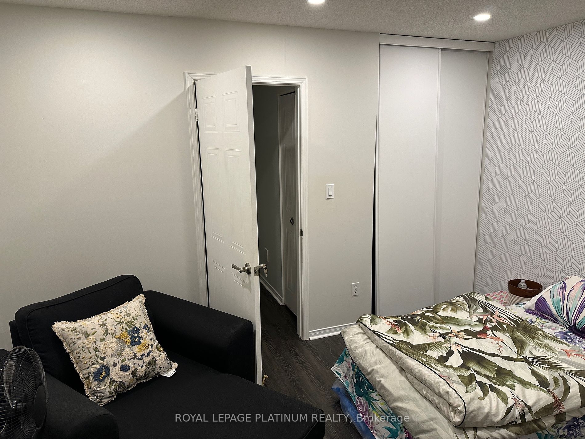 895 Maple Avenue #611