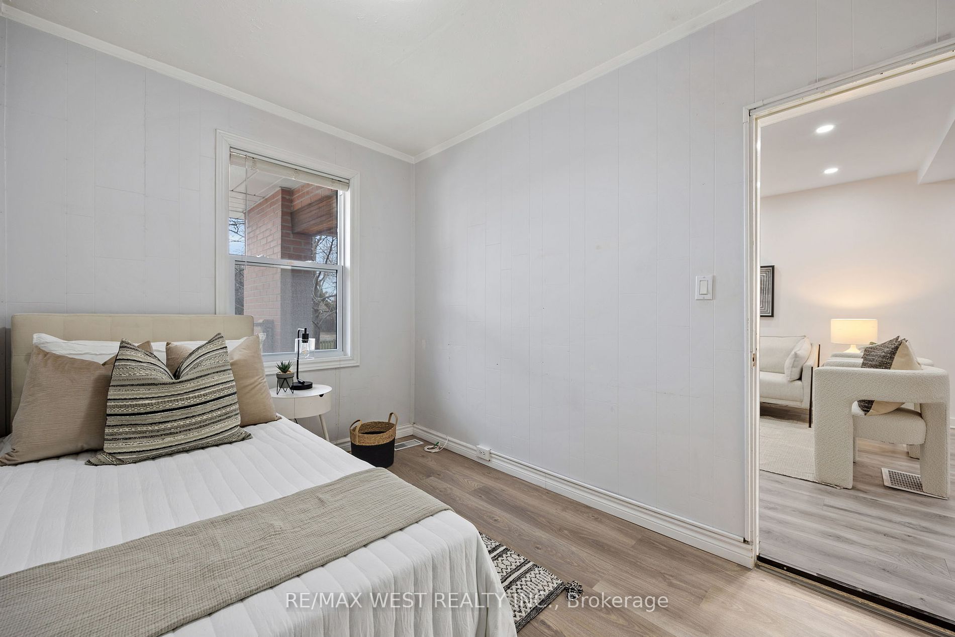 94 Rowntree Ave