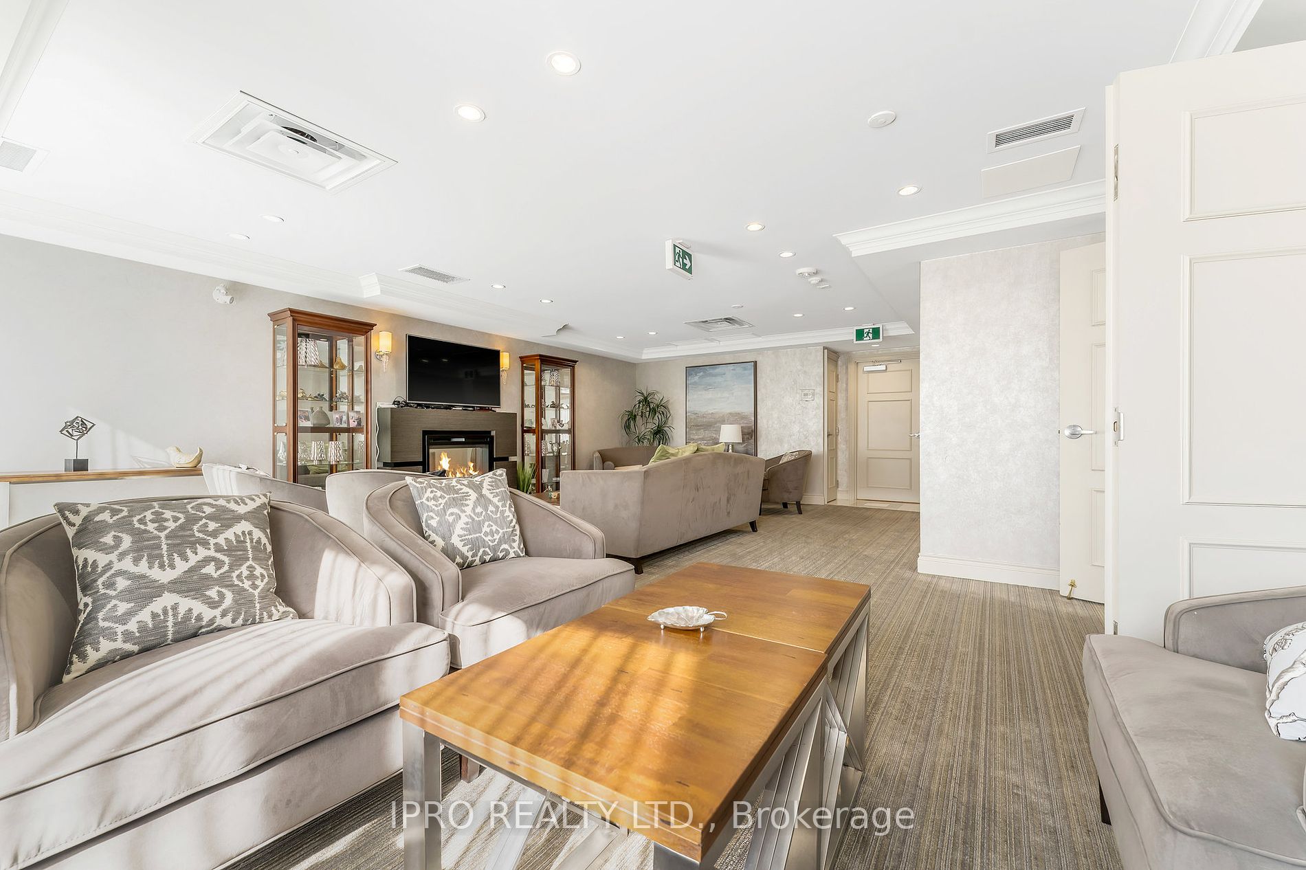 50 Via Rosedale, #117