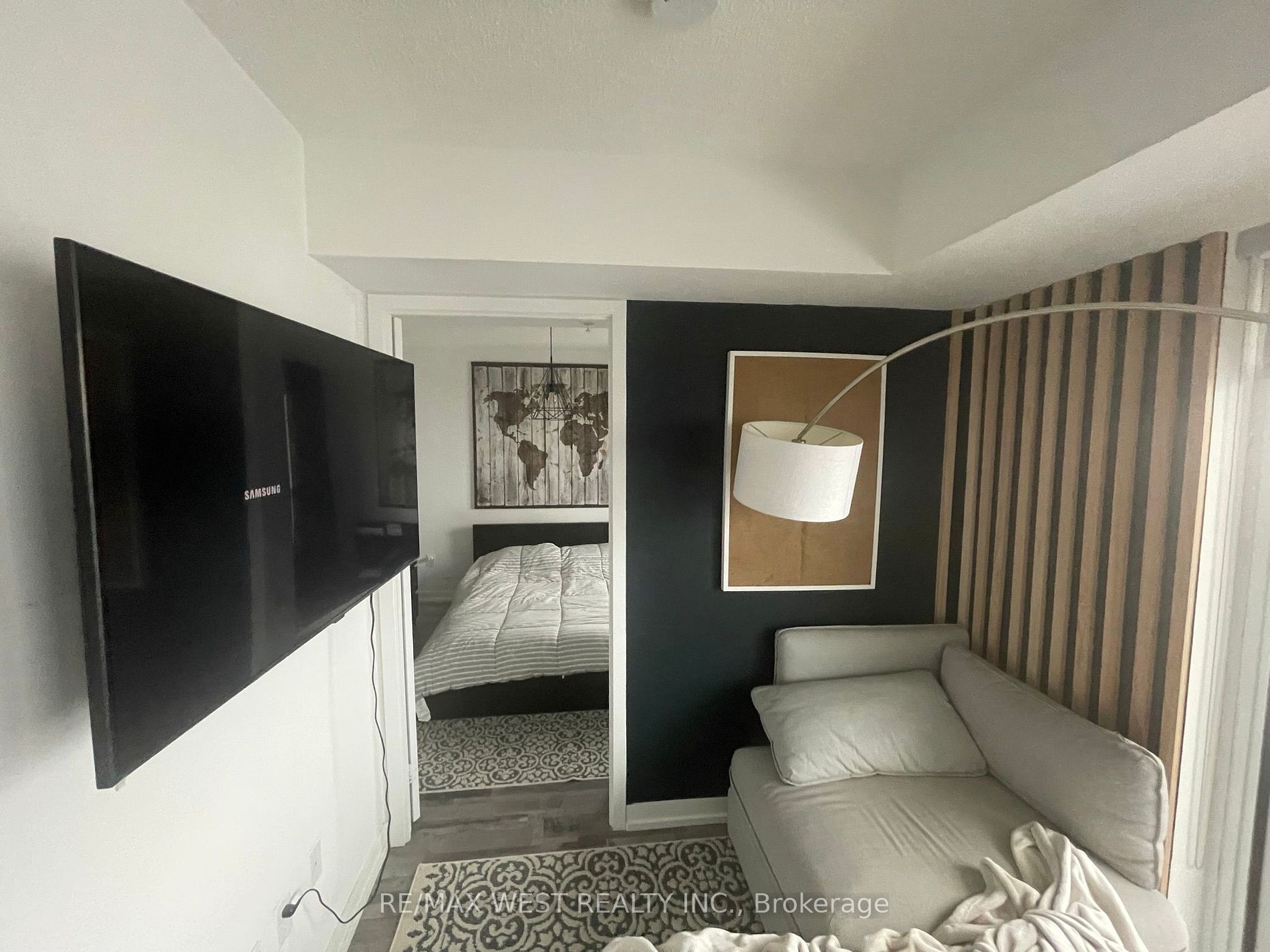 1420 Dupont Street, #1403