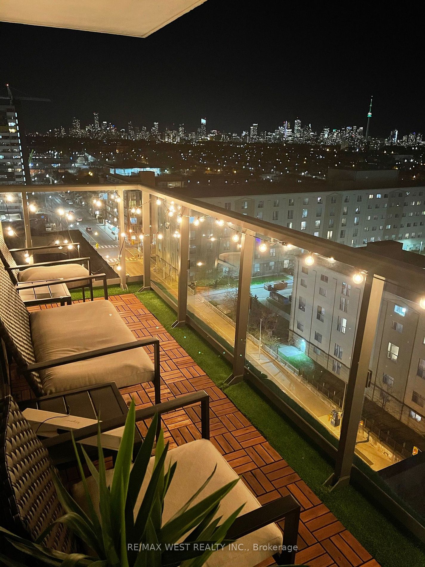 1420 Dupont Street, #1403