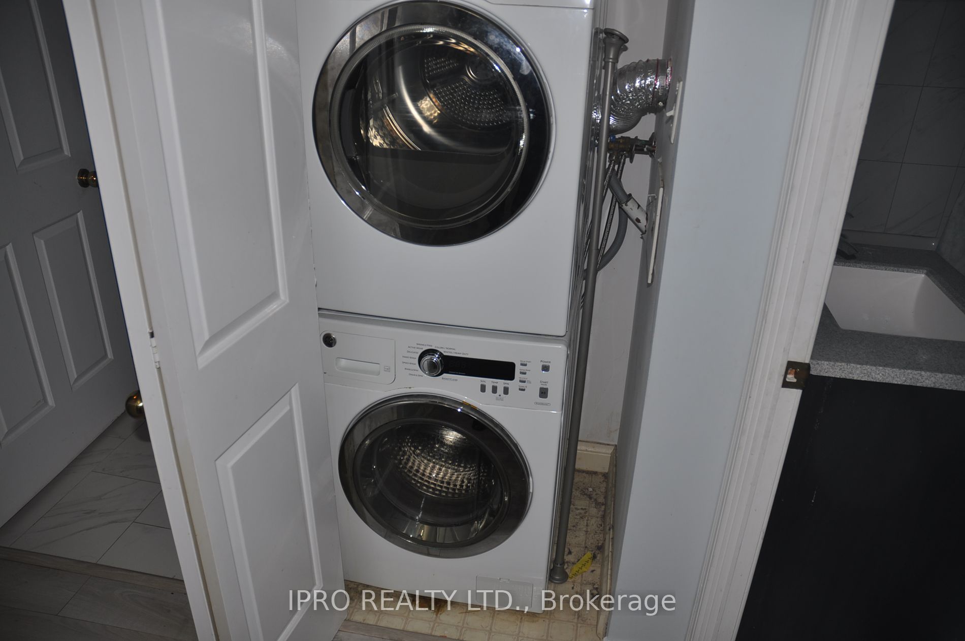 22 Hanover Rd, #1403