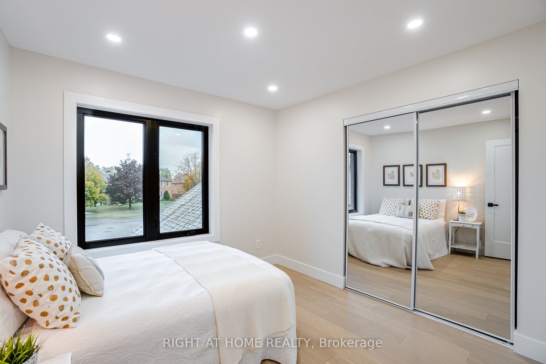 1223 Sable Dr