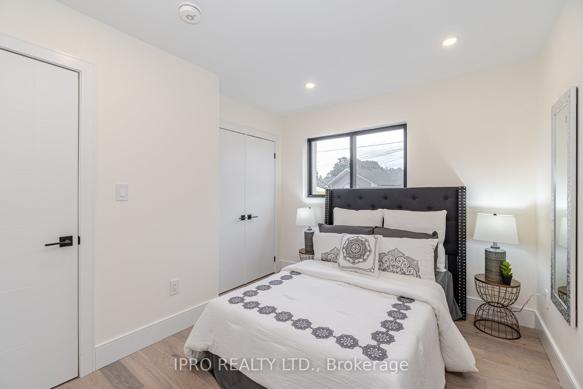 5 Arkley Cres