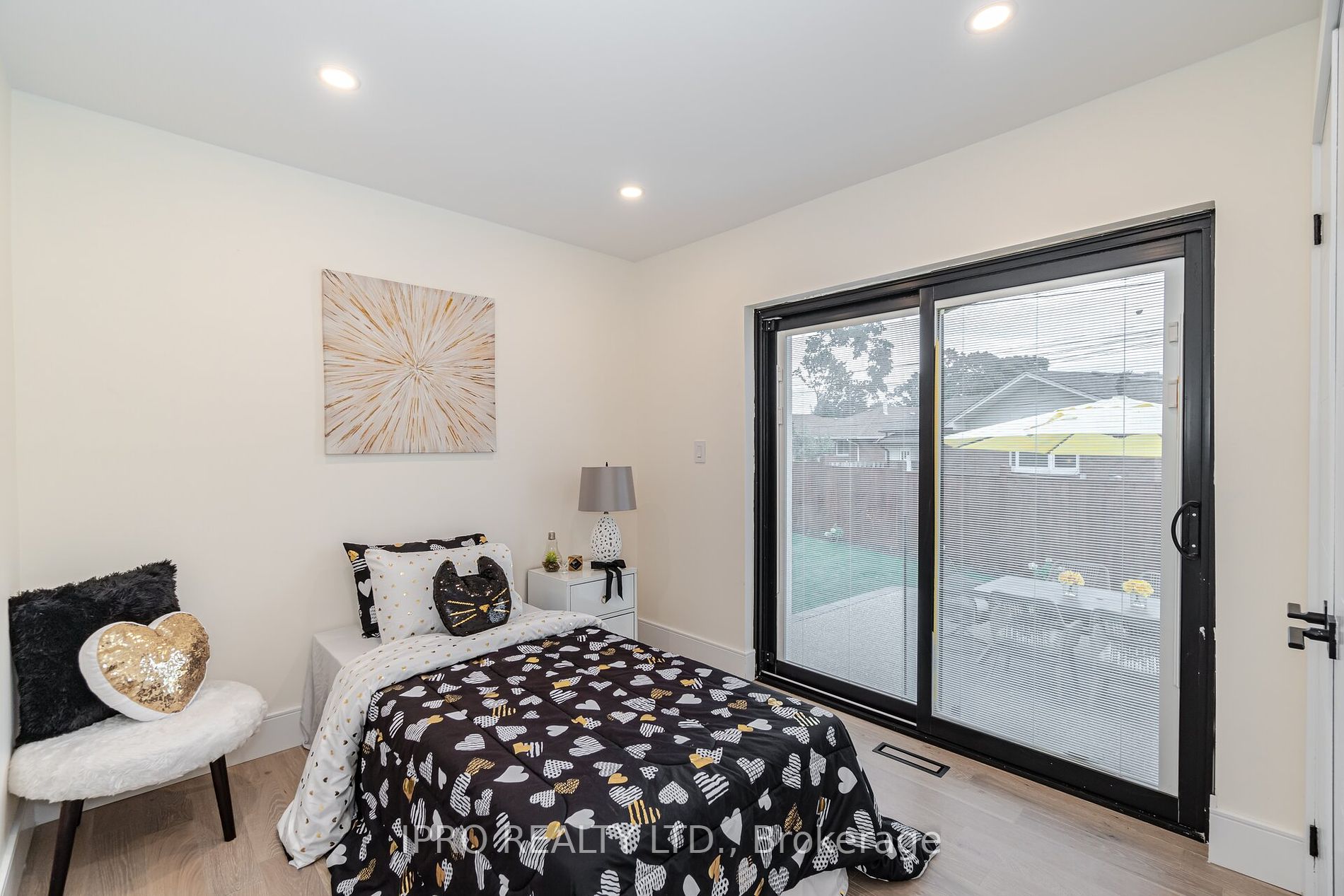 5 Arkley Cres