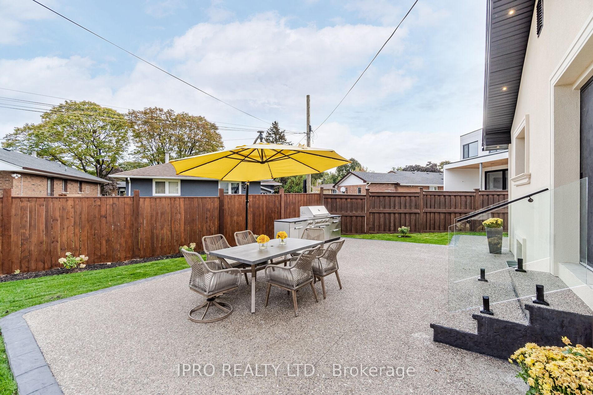 5 Arkley Cres