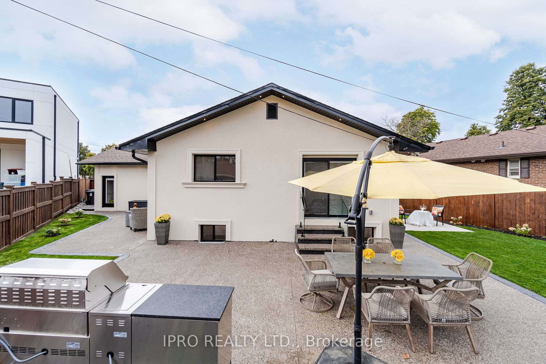 5 Arkley Cres