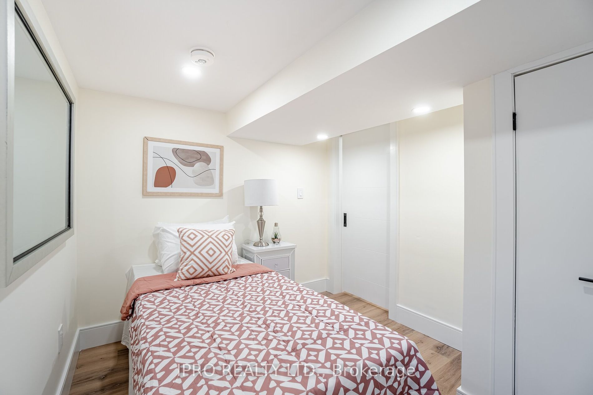5 Arkley Cres