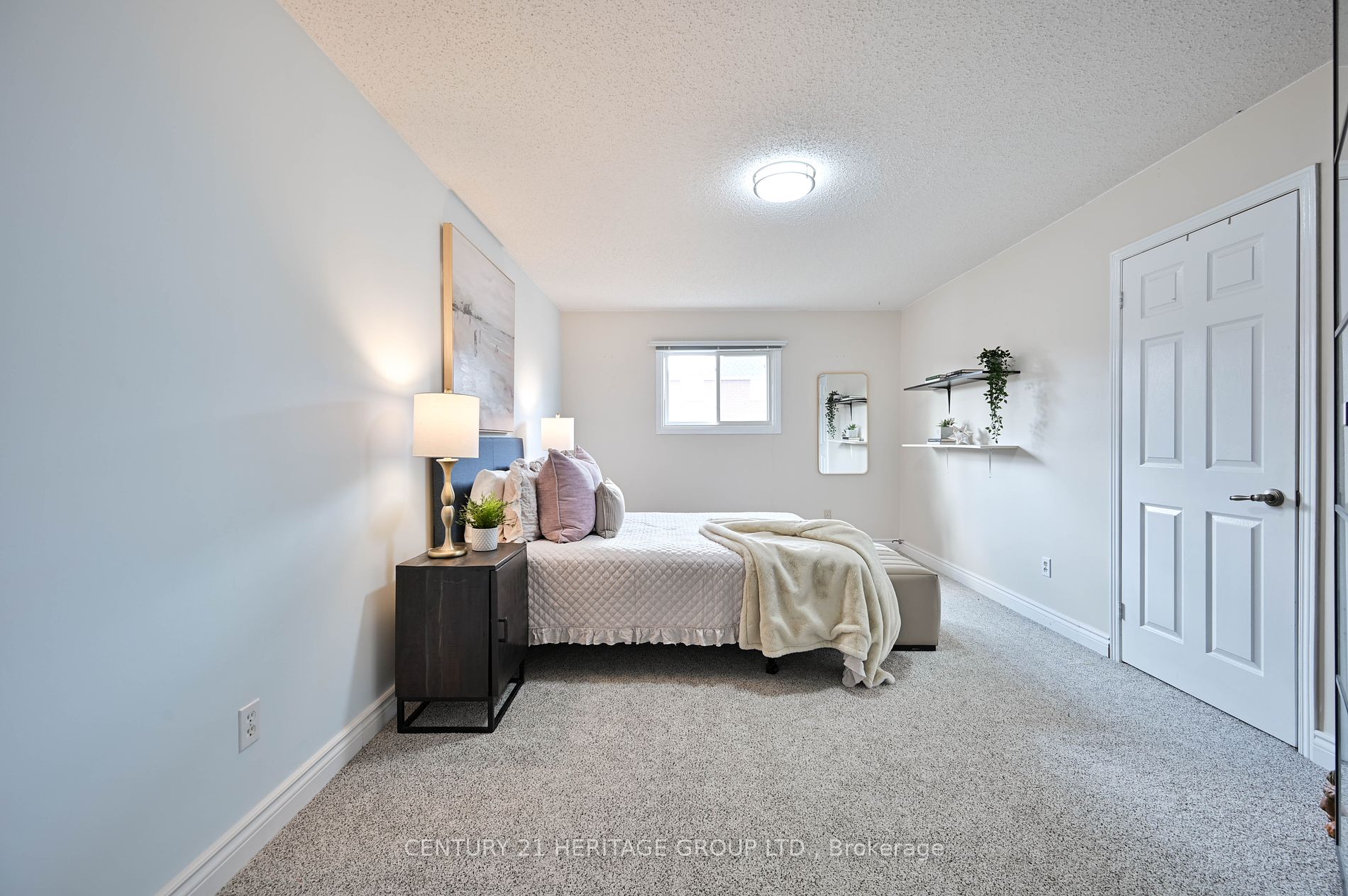 18 Egan Crescent