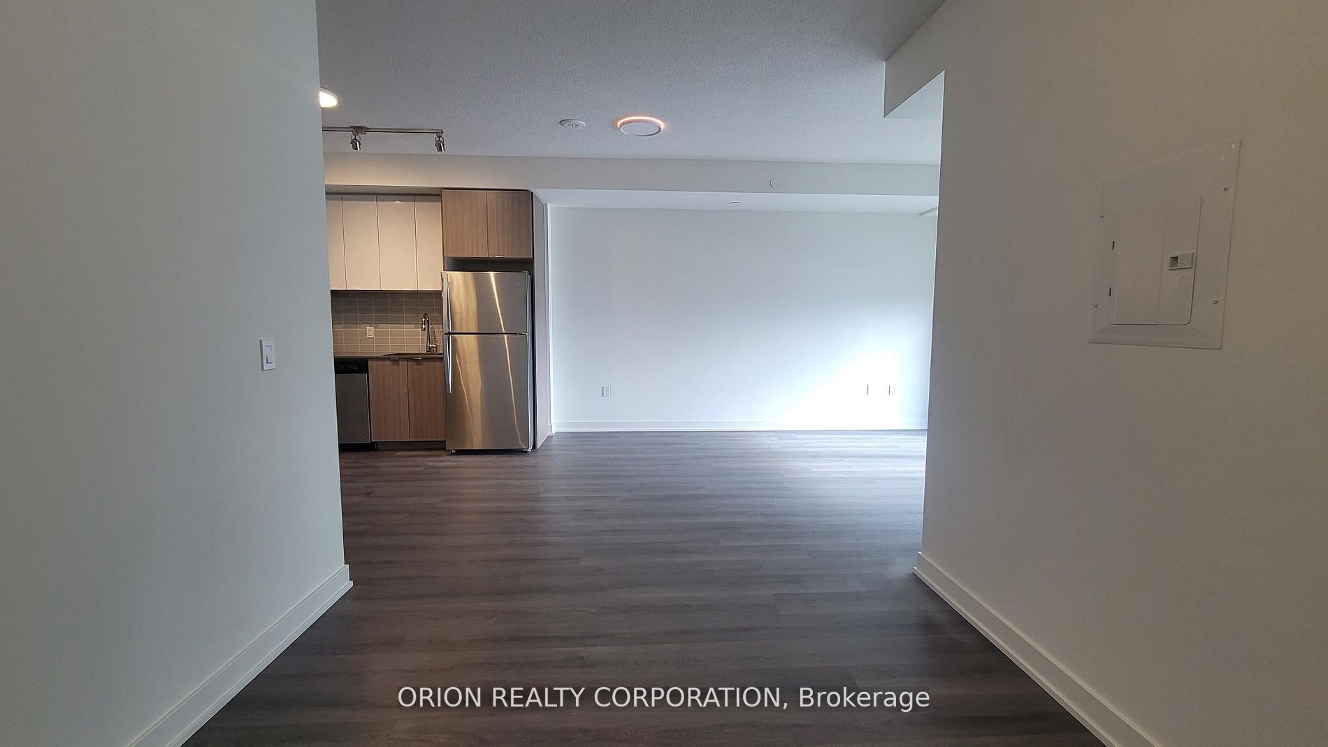 859 The Queensway, #609