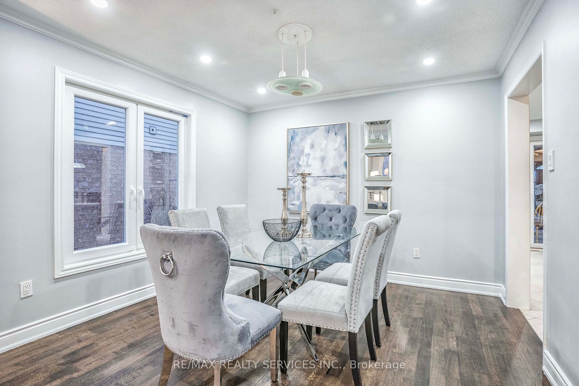 3452 Cherrington Crescent