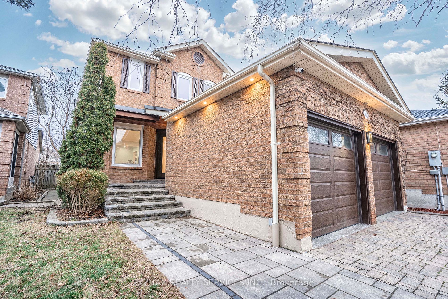 3452 Cherrington Crescent