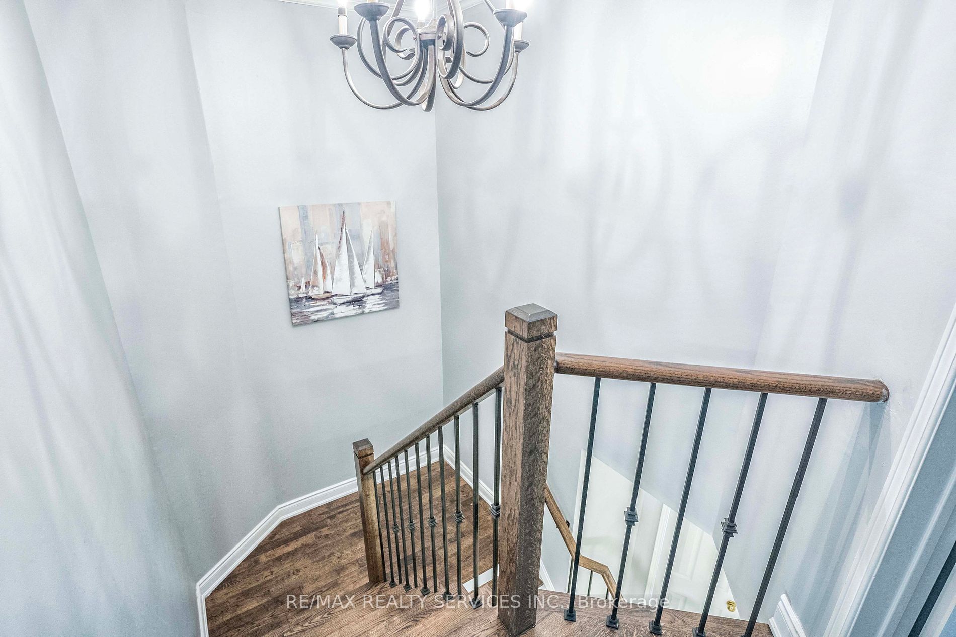 3452 Cherrington Crescent