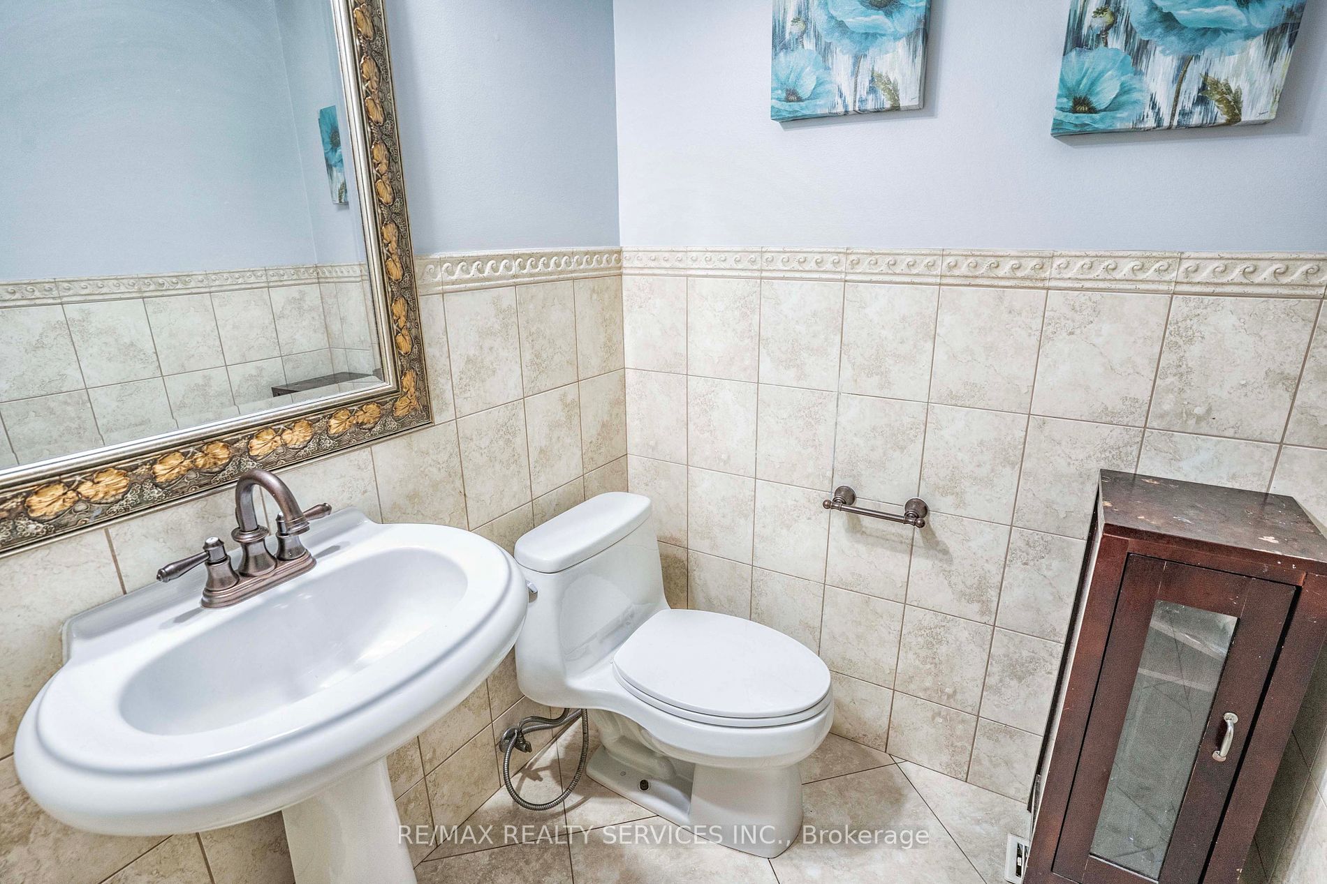 3452 Cherrington Crescent