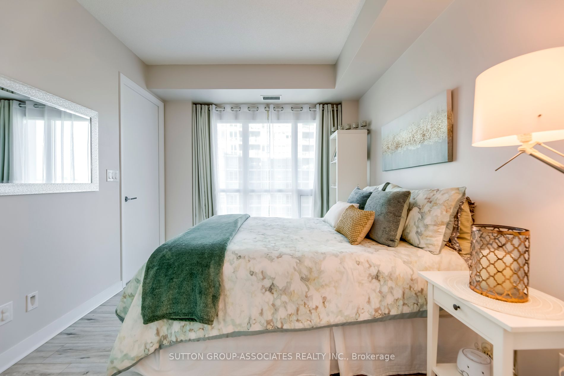 165 Legion Road N, #1532
