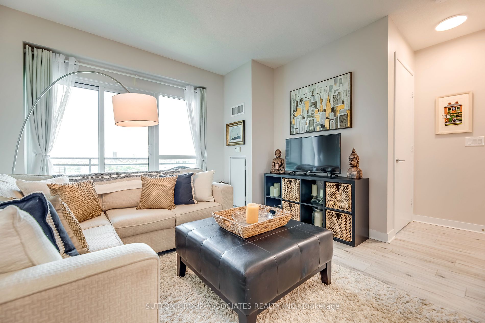 165 Legion Road N, #1532