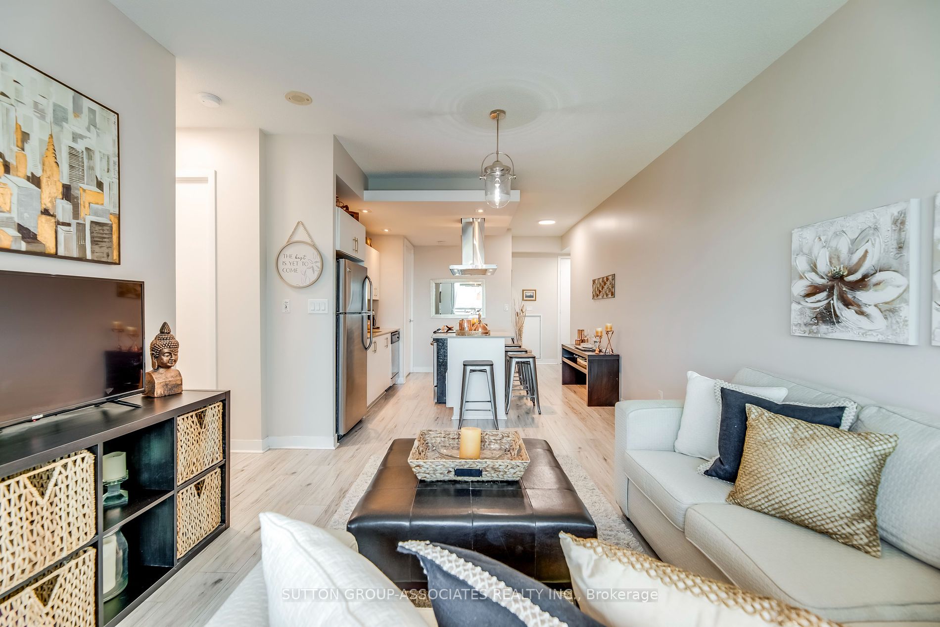 165 Legion Road N, #1532
