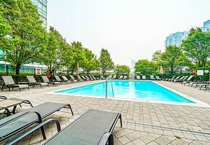 165 Legion Road N, #1532