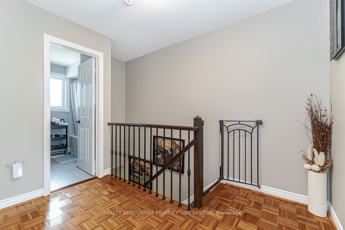 65 Wood Circle