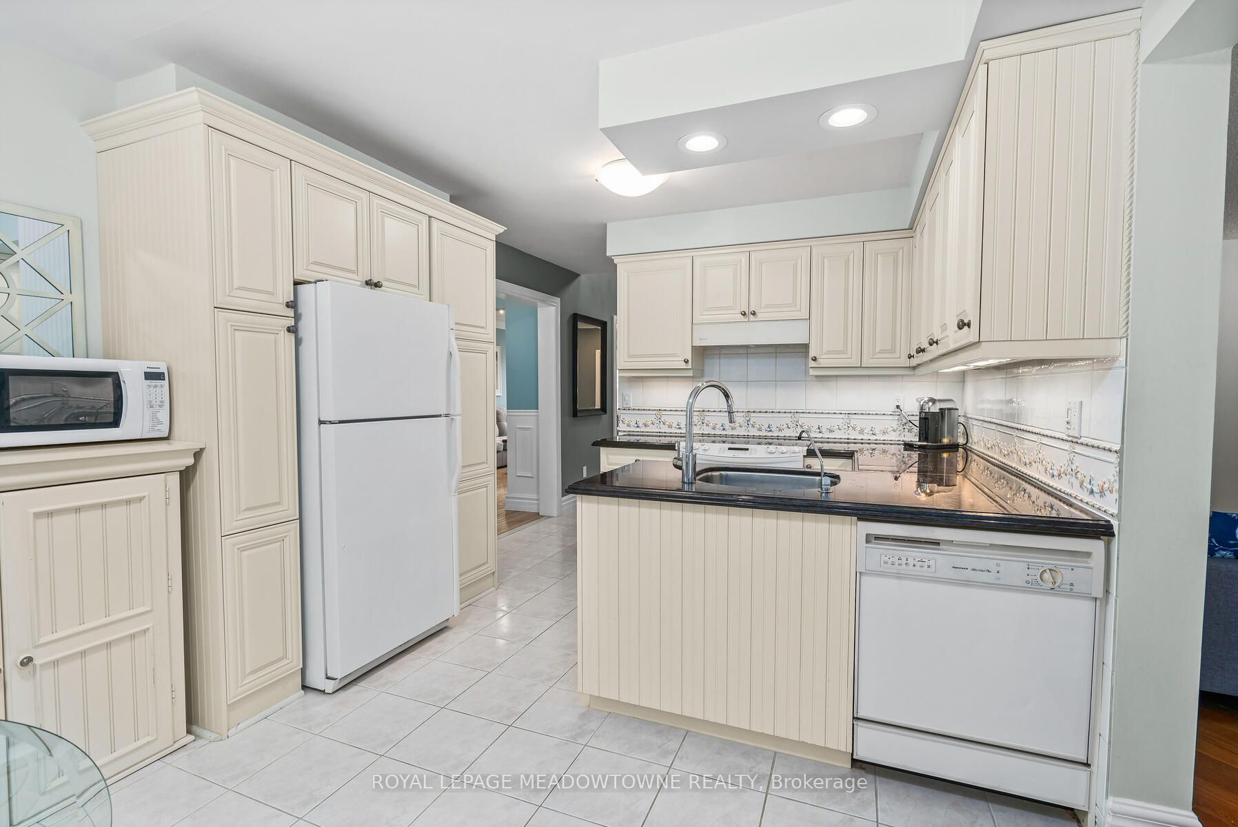 12 Jason Crescent