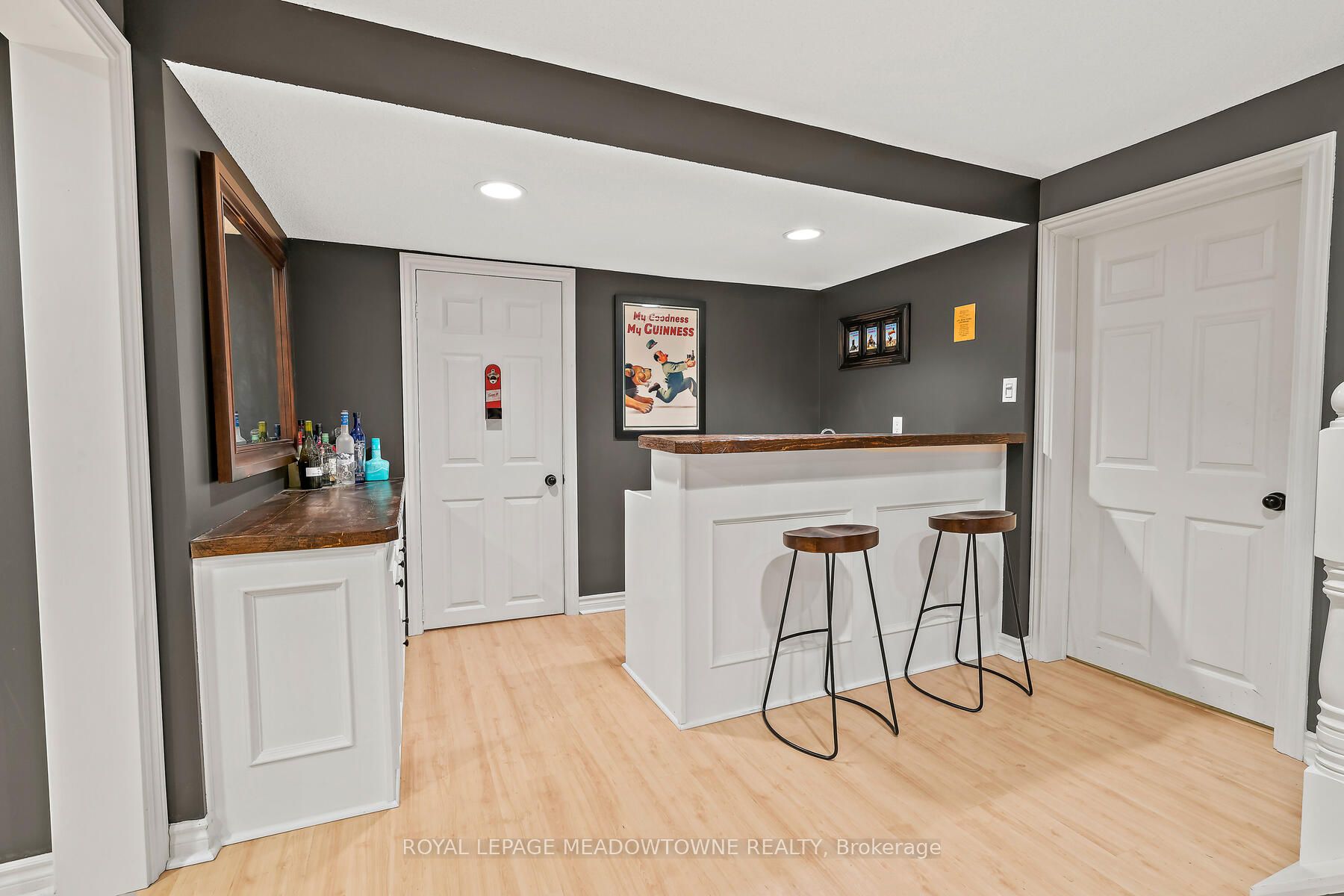 12 Jason Crescent