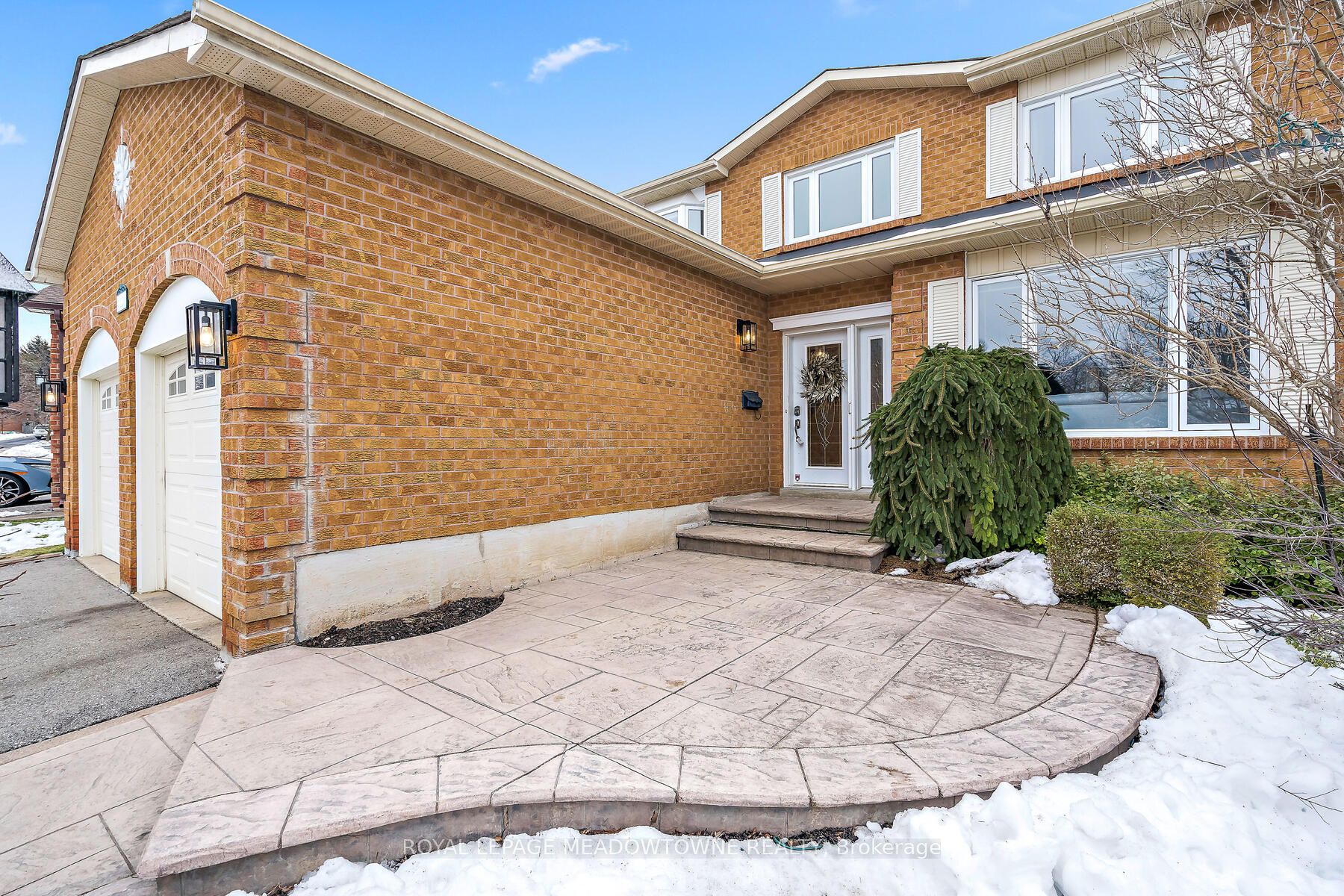 12 Jason Crescent