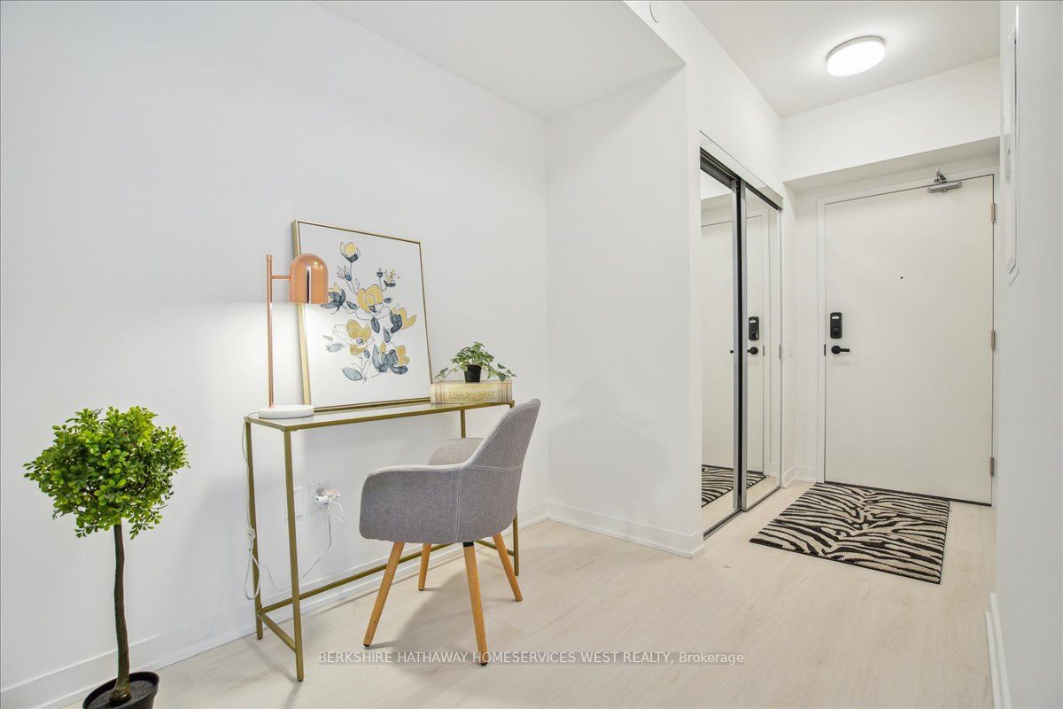 3900 Confederation Pkwy, #4301