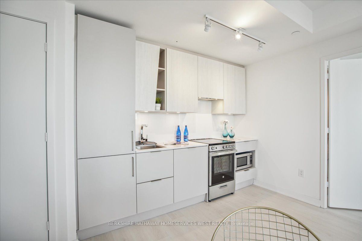 3900 Confederation Pkwy, #4301
