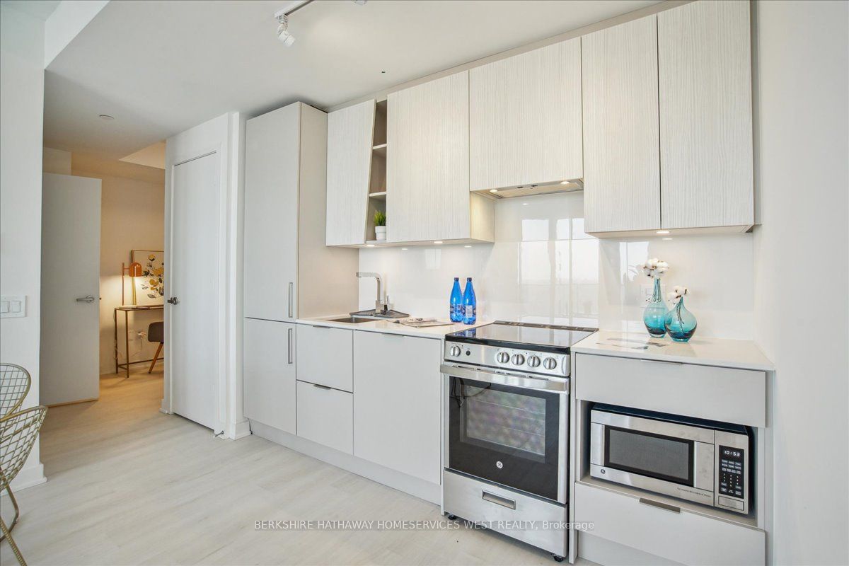 3900 Confederation Pkwy, #4301