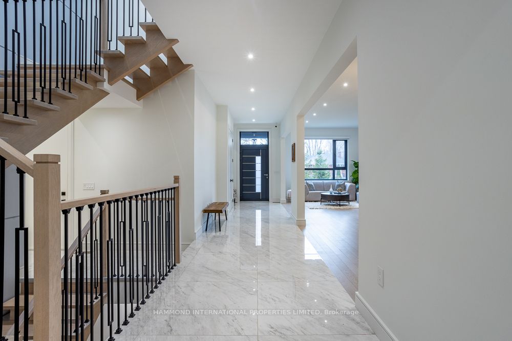 14 Edgecroft Rd