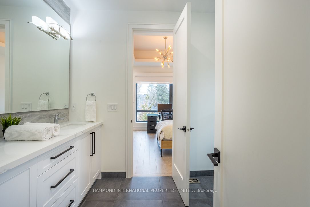14 Edgecroft Rd