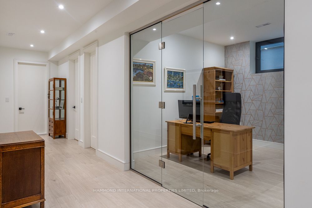 14 Edgecroft Rd