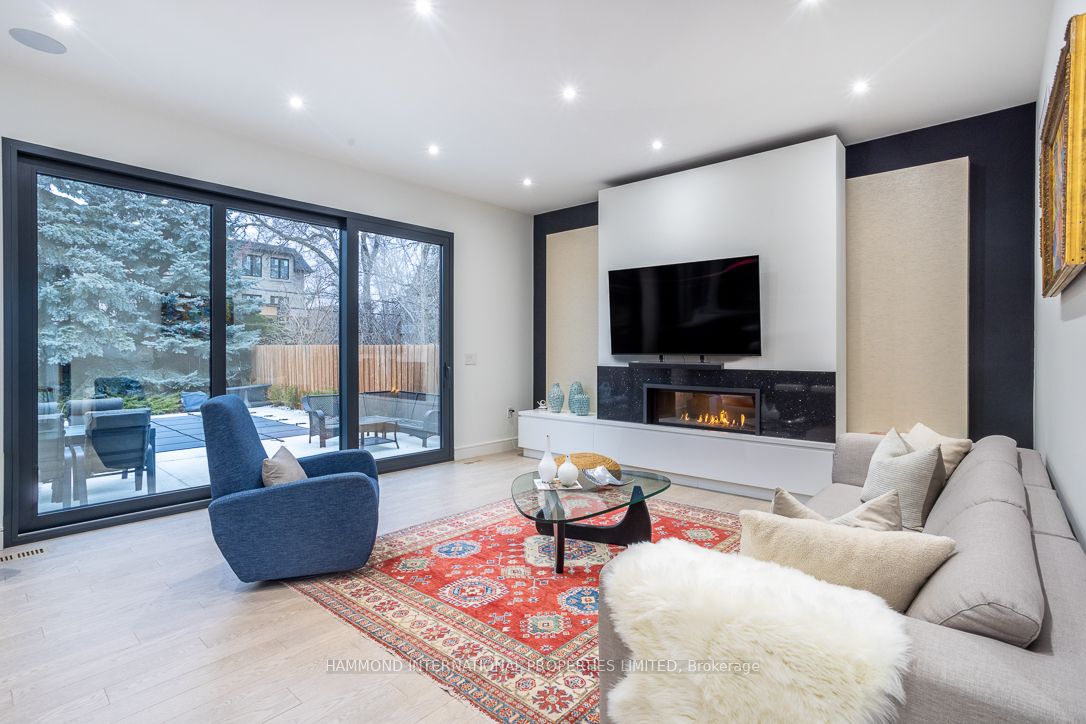 14 Edgecroft Rd