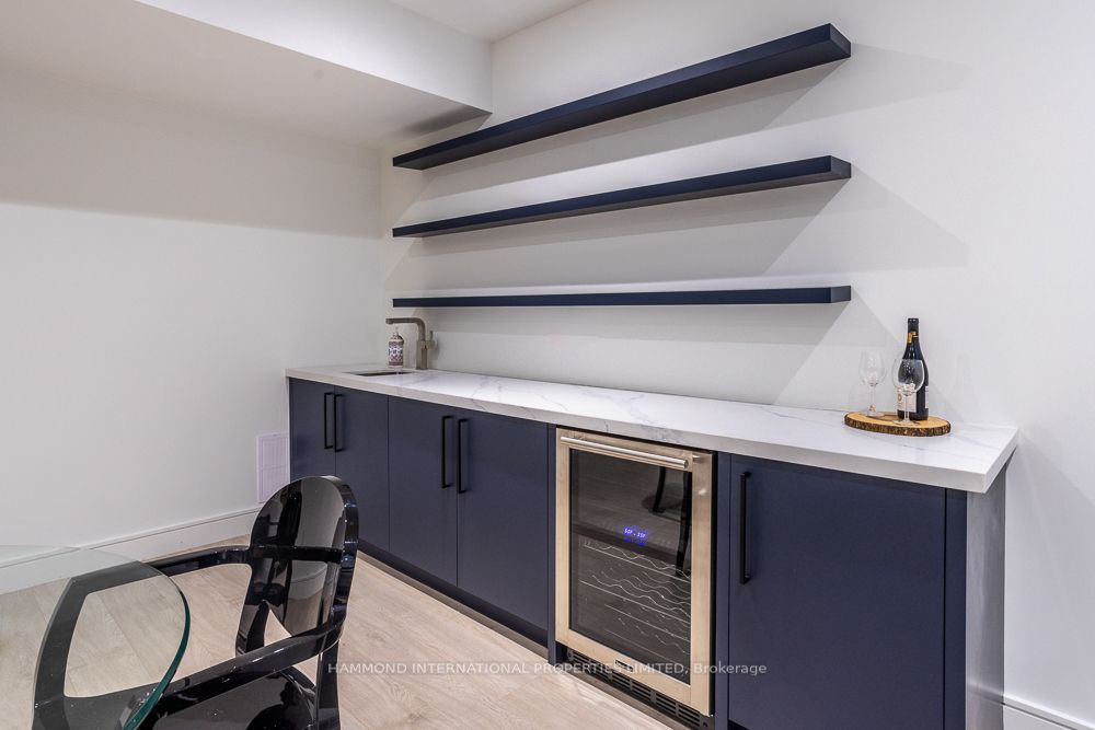 14 Edgecroft Rd
