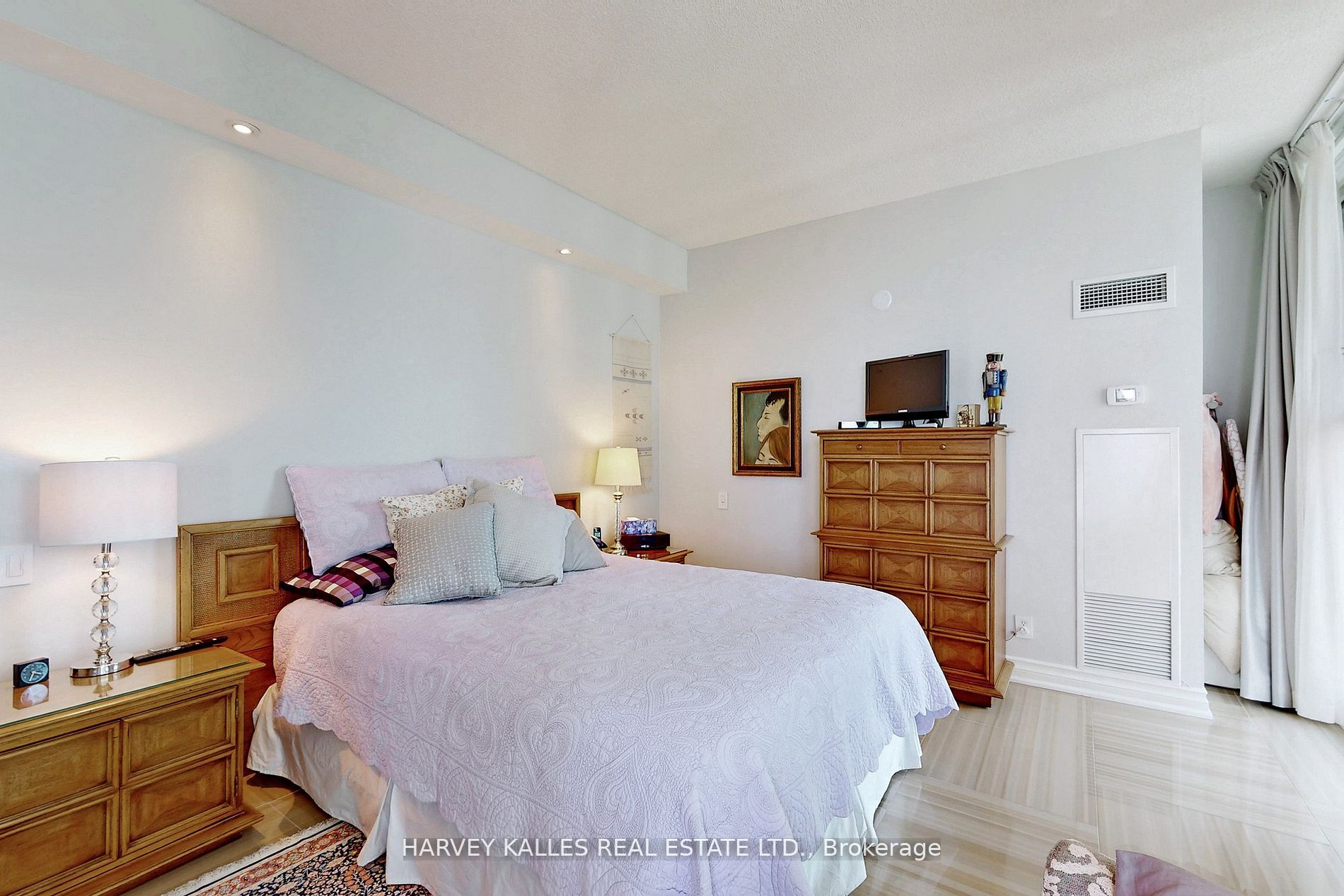 2067 Lake Shore Blvd W, #1202