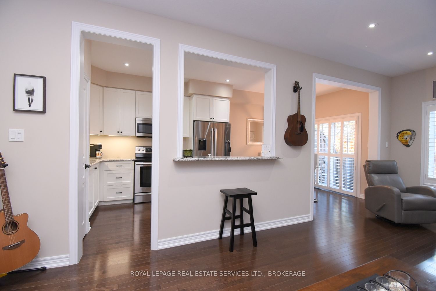 2086 GHENT Avenue, #27