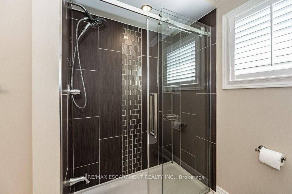 1417 Bancroft Dr