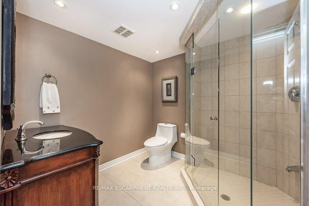 1417 Bancroft Dr