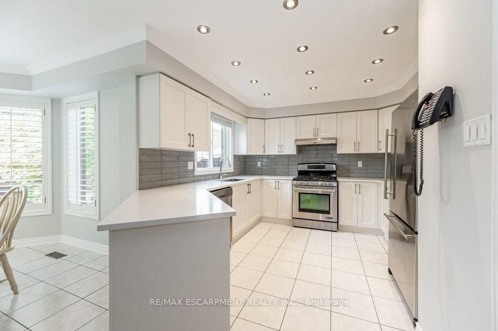 1417 Bancroft Dr