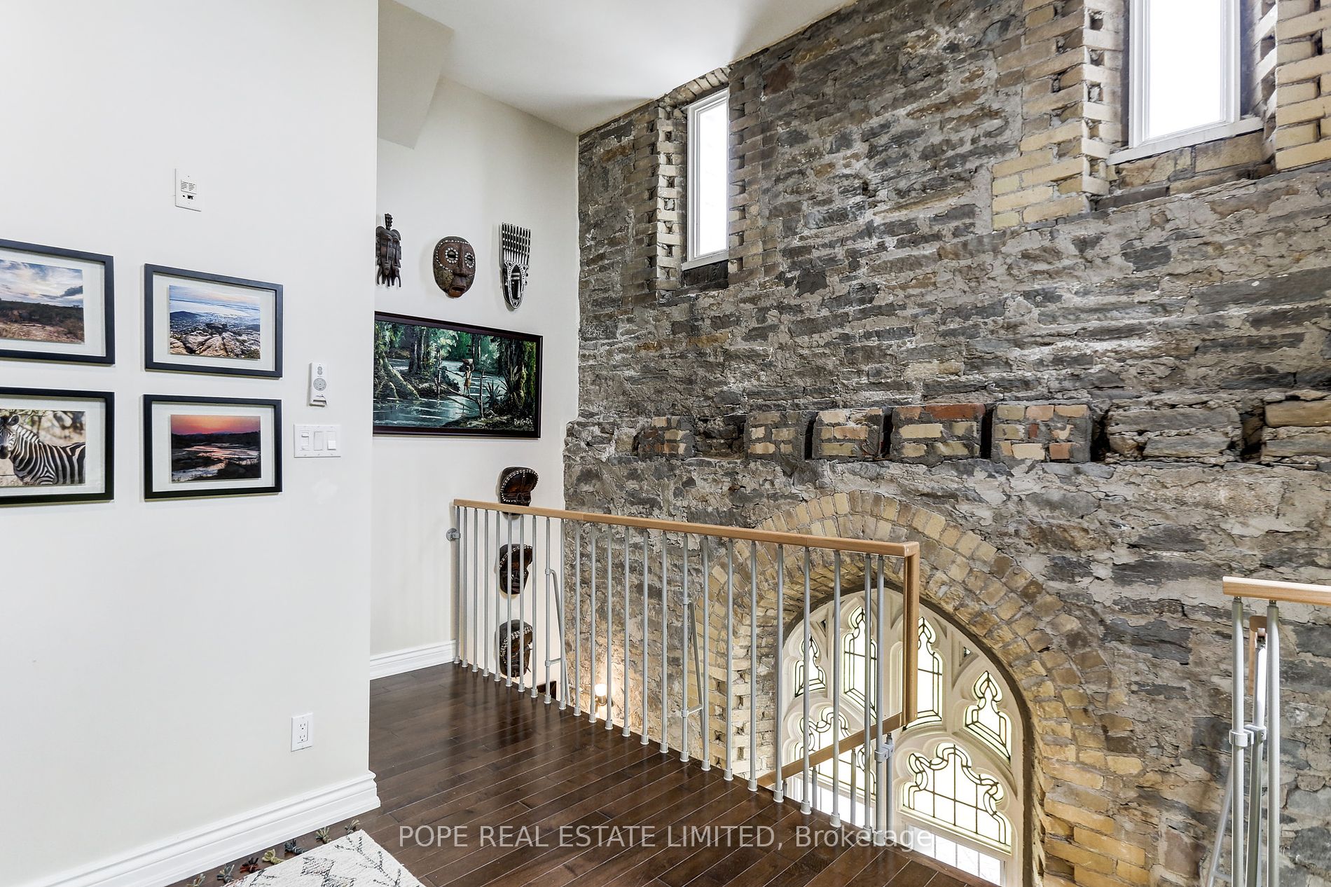 384 Sunnyside Ave, #202