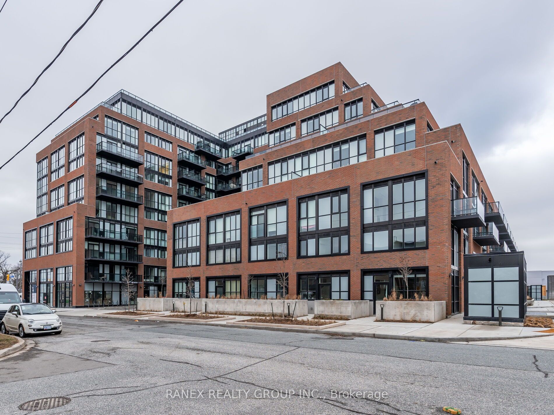 2300 St Clair Avenue W #723