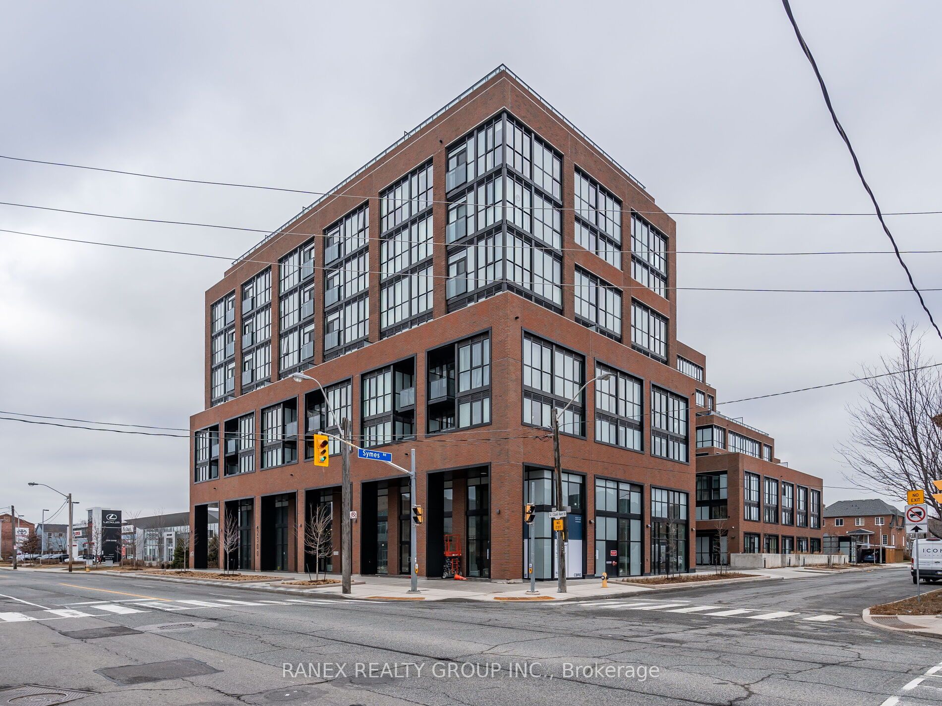 2300 St Clair Avenue W #723