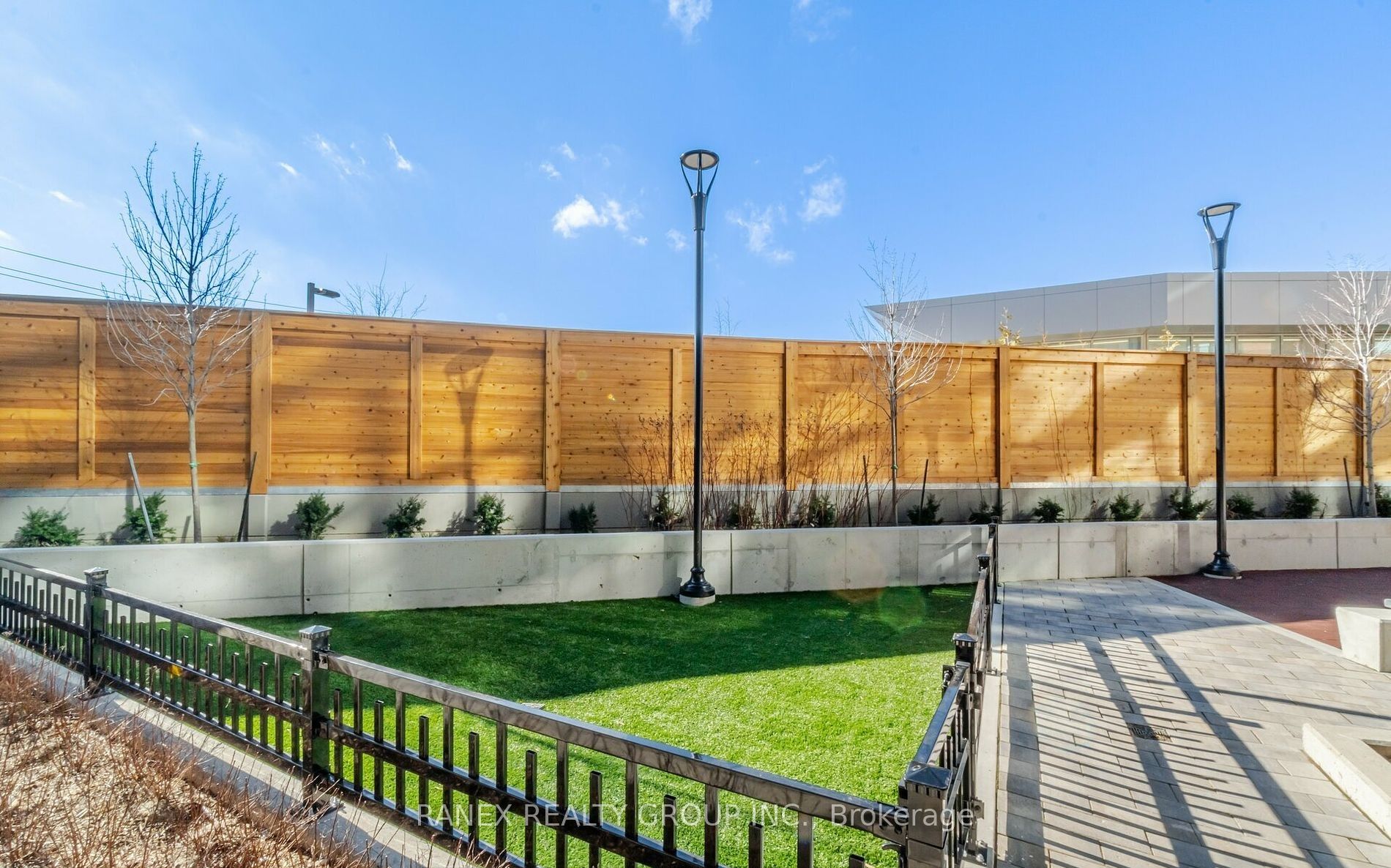 2300 St Clair Avenue W #723